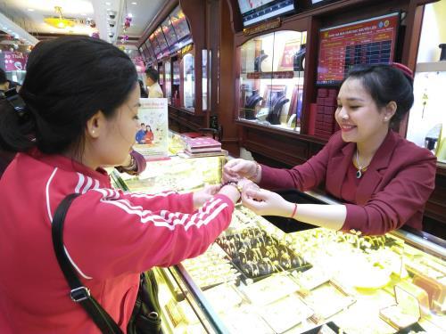 Giá vàng hôm nay 14/3/2019: Vàng SJC tăng nhẹ ngày valentine trắng