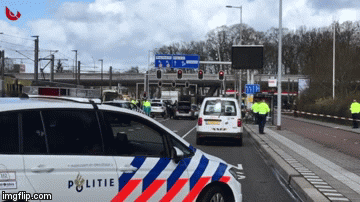 Video: Hiện trường vụ xả súng vào tàu điện ở Hà Lan