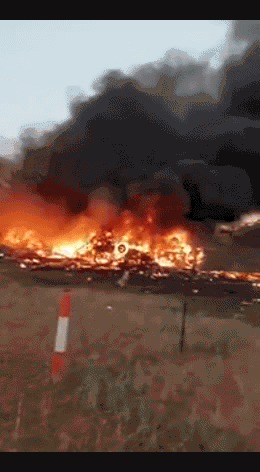 Video: Phi công cướp máy bay, lao vào bữa tiệc để giết vợ và cát kết