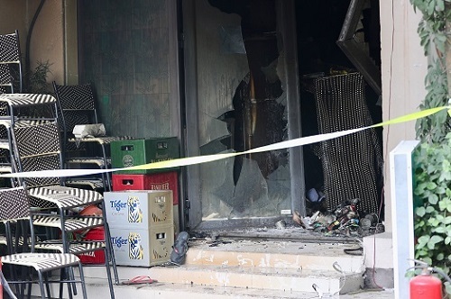 Hà Nội: Quán cafe karaoke bất ngờ cháy dữ dội, 2 người thương vong