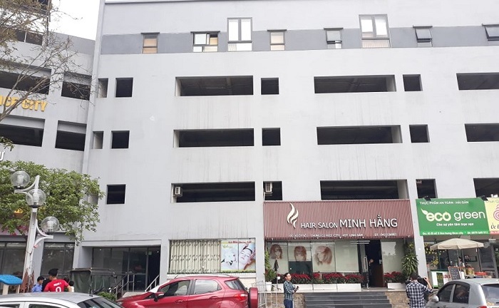 Phát hiện cháu bé 3 tuổi tử vong do rơi từ tầng 6 chung cư