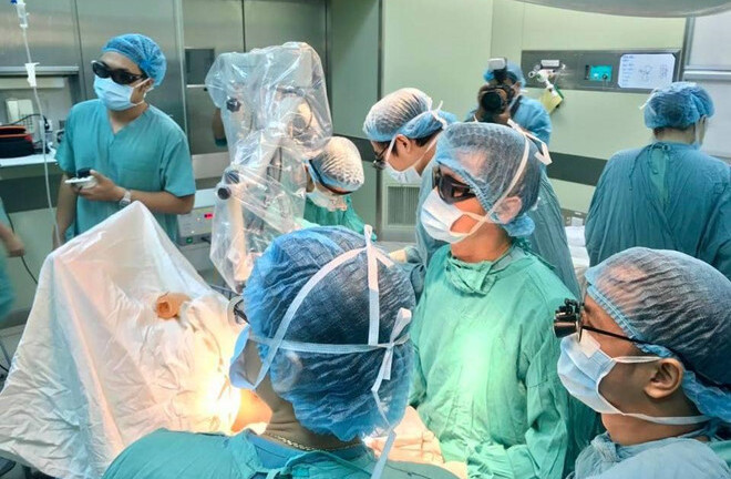 Cuộc phẫu thuật kéo dài 4 tiếng cứu cánh tay thiếu niên 16 tuổi bị cuốn vào máy xay