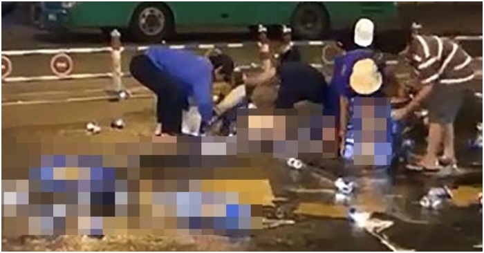 Video: Người dân đổ xô ra đường hôi bia rơi, tài xế chán nản bỏ đi