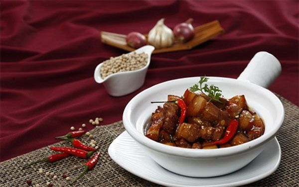 Món ngon mỗi ngày: Thịt lợn kho tiêu đậm đà, thơm ngon