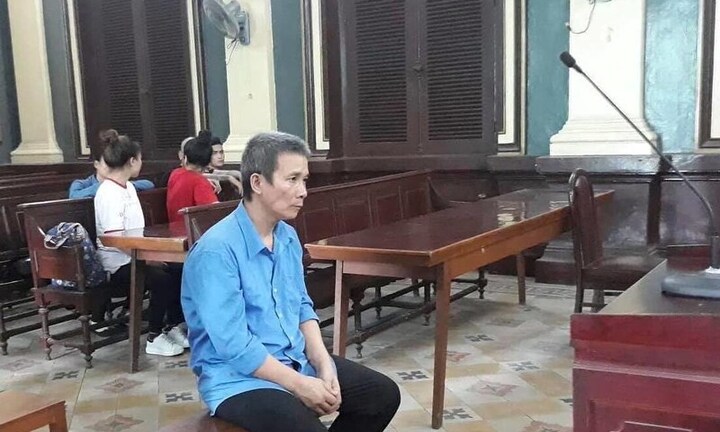 Người đàn ông giết vợ trong lúc giằng co rồi tự sát lĩnh 18 năm tù