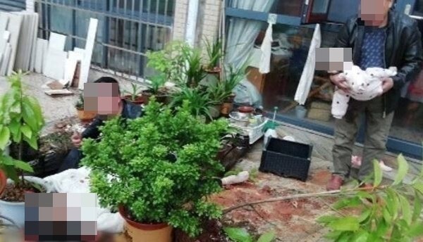 Dân chung cư sốc nặng khi nhìn thấy người phụ nữ ôm con gái 4 tháng tuổi nhảy từ tầng 19 tự tử