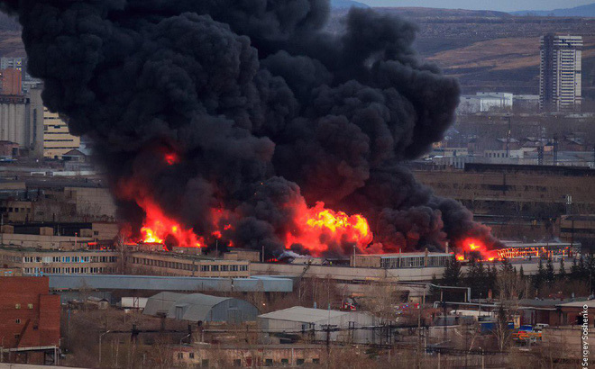 Hỏa hoạn kinh hoàng tại nhà máy chế tạo tên lửa hiện đại của Nga