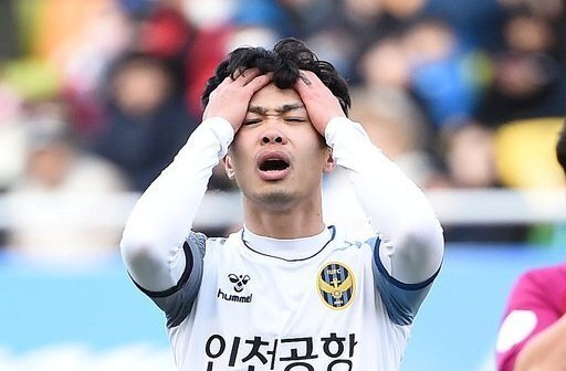 Công Phượng bị đồng đội Incheon United quay lưng, HLV thẳng tay loại khỏi đội hình