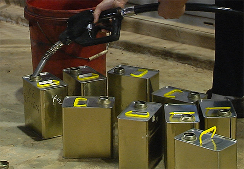 Phát hiện hơn 13.200 lít xăng dầu không đạt chất lượng