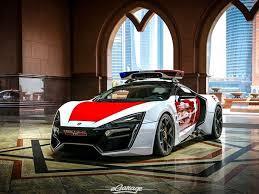 Video: Mãn nhãn với siêu xe triệu đô dùng để săn đuổi tội phạm tại Abu Dhabi