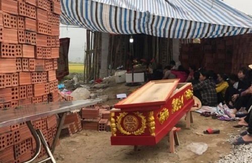 Khởi tố đối tượng dùng xẻng đánh con nợ tử vong vì mâu thuẫn trong lúc nói chuyện