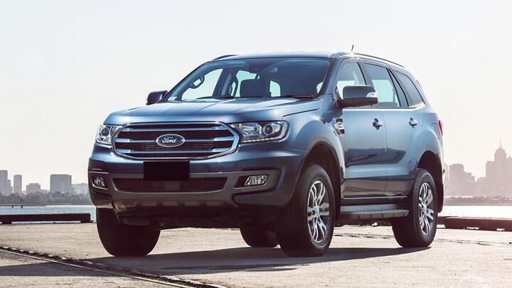 Ford Everest đang được giảm giá mạnh tới 122 triệu đồng/chiếc