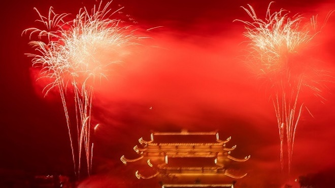 Mãn nhãn ngắm nhìn dàn pháo hoa tại Đại lễ Phật đản Vesak 2019