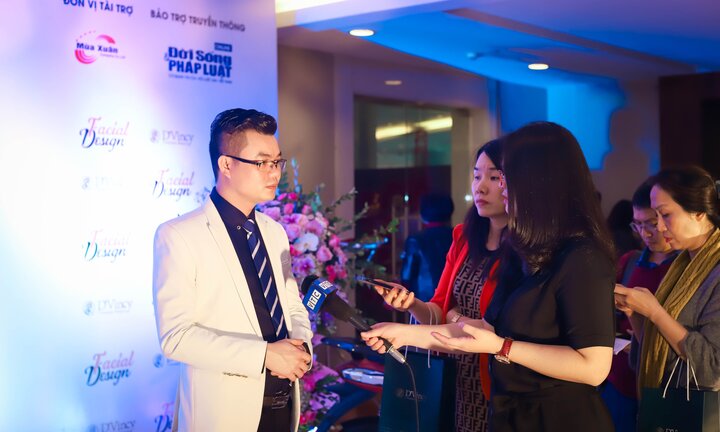 Theo chân khách hàng đến làm đẹp tại thẩm mỹ viện D’Vincy