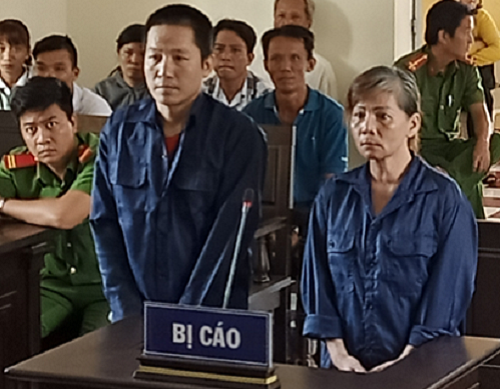 Xét xử vụ chồng 