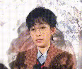 Gil Lê bật khóc khi bị nói “chậm nhịp” so với các nghệ sĩ cùng trang lứa