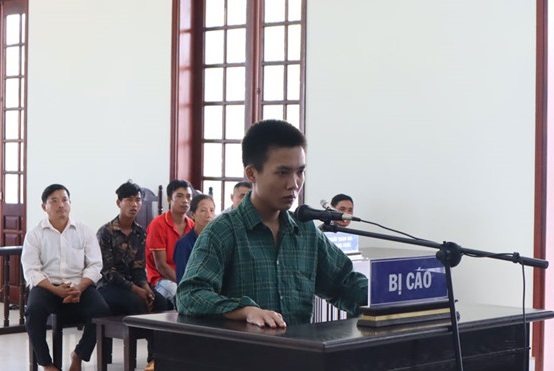 Nam thanh niên chém chết người chỉ vì một chiếc mũ bảo hiểm lãnh án chung thân