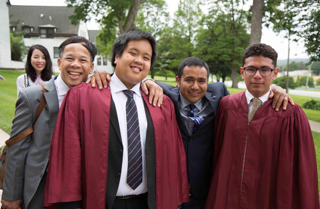 Thần đồng Đỗ Nhật Nam đã tốt nghiệp cấp 3, chuẩn bị bước vào đại học