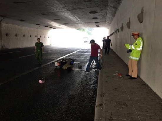 Hà Nội: Phát hiện người đàn ông tử vong bất thường tại hầm chui đại lộ Thăng Long