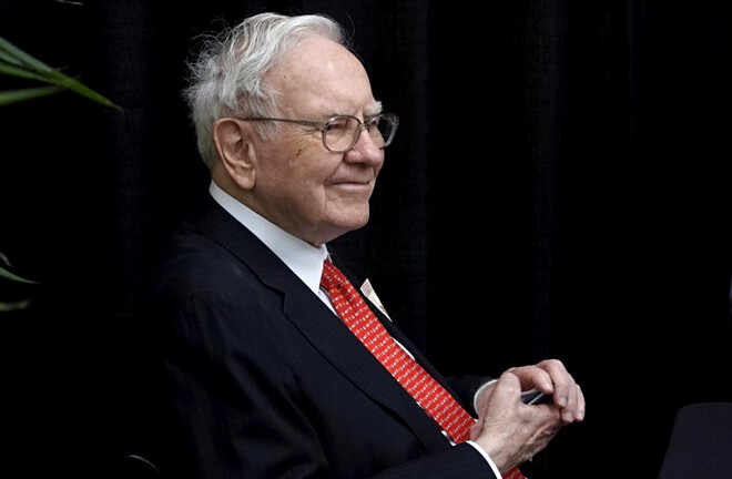 Một đại gia giấu mặt chi số tiền kỷ lục để dùng bữa trưa với Warren Buffett