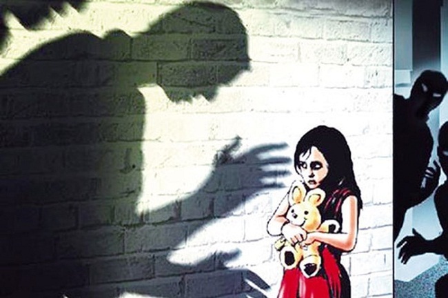 Tin tức pháp luật mới nóng nhất hôm nay 3/6/2019: Truy bắt nghi phạm dâm ô em họ của vợ