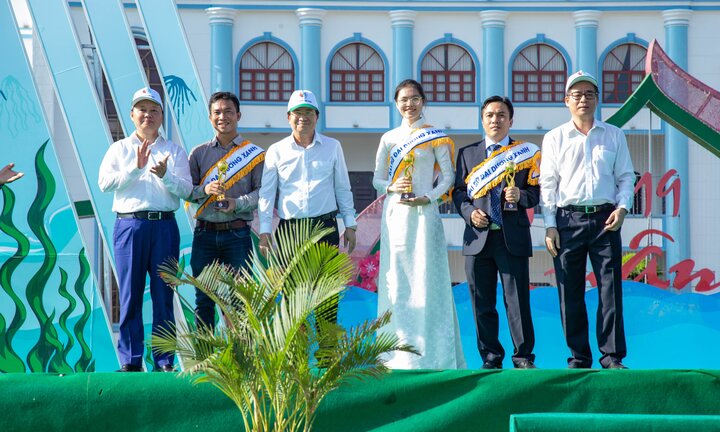 “Đại Sứ Đại Dương Xanh” được Phó Thủ Tướng và Bộ Trưởng vinh danh tại Bạc Liêu