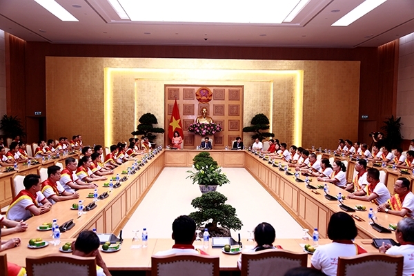 Lan toả sự tốt đẹp từ những giọt máu hồng để cái tốt được nhân lên, cái xấu bị đẩy lùi