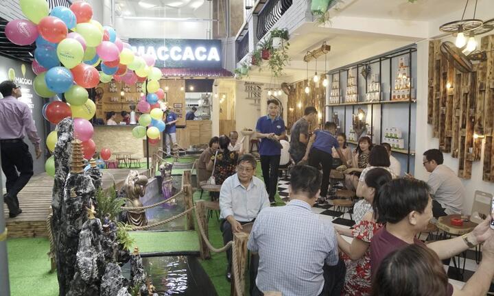 Chuỗi Maccaca Coffee tưng bừng khai trương