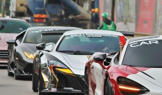 Dàn siêu xe tham dự Car Passion 2019 nối đuôi nhau rời Hà Nội