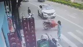 Gây tai nạn nhưng người nhà tài xế không phục, đăng video nhờ phân giải đúng sai