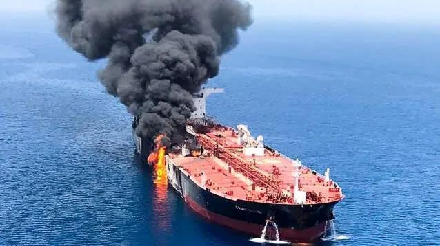 Iran nổi giận vì bình luận của Anh về vụ tấn công tàu chở dầu