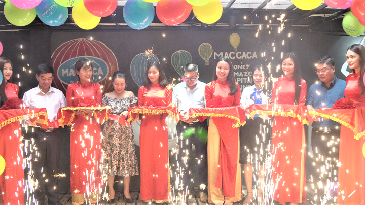 Khai trương Maccaca Coffee - Sự “mới lạ” giữa lòng Sài Gòn 