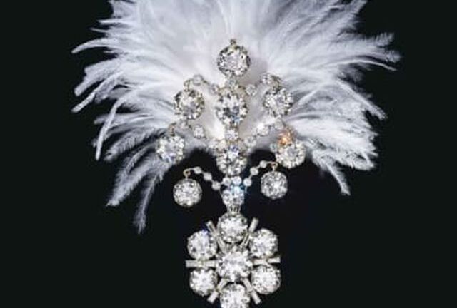 Kho báu đầy trang sức, đá quý trị giá 2,7 nghìn tỷ sắp được đấu giá