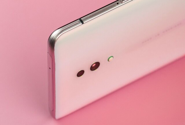 Mãn nhãn với phiên bản hồng ngọc trai mới lộ diện của Oppo Reno 