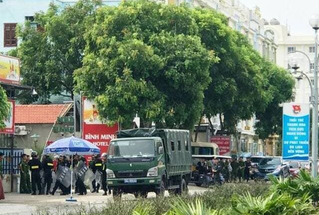 Vụ xô xát, đập phá nhà hàng ở biển Hải Tiến: Hàng chục cảnh sát vẫn phải cắm chốt bảo vệ