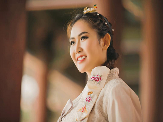 Á hậu Trúc Ny tung bộ ảnh diện Hanbok trong chuyến công tác Hàn Quốc
