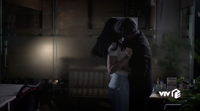 Phim Về nhà đi con tập 53: Huệ 