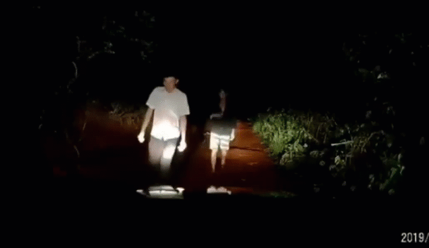 Video: Camera ghi lại toàn cảnh tên cướp dàn dựng, khống chế tài xế taxi ở Đắk Nông