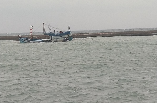 Bình Thuận: Tàu chở 71 tấn dầu bị chìm ở đảo Phú Quốc, nguy cơ tràn dầu diện rộng