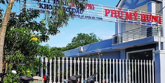 Nữ kế toán làm việc tại công ty của 