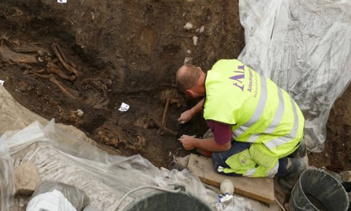 Video: Phát hiện hai mộ thuyền nghìn năm tuổi 