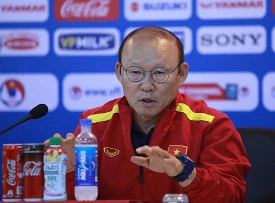 HLV Park Hang Seo bất ngờ hoãn đàm phán hợp đồng với VFF