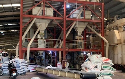 An Giang: Kinh hoàng nam công nhân tử vong sau khi bị cuốn vào máy trộn cám