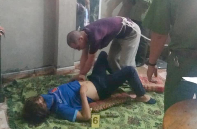 Kẻ hiếp dâm 2 lần nữ sinh giao gà ở Điện Biên xuất hiện tiều tụy khi thực nghiệm hiện trường