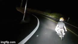 Video: Kinh hoàng khoảnh khắc nam thanh niên buông tay lái khi đổ đèo Tam Đảo