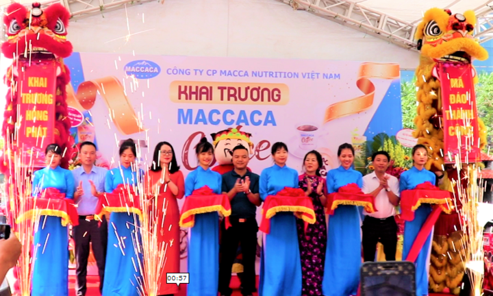 Tưng bừng khai trương Maccaca Coffee 18 Phạm Hùng - Hà Nội