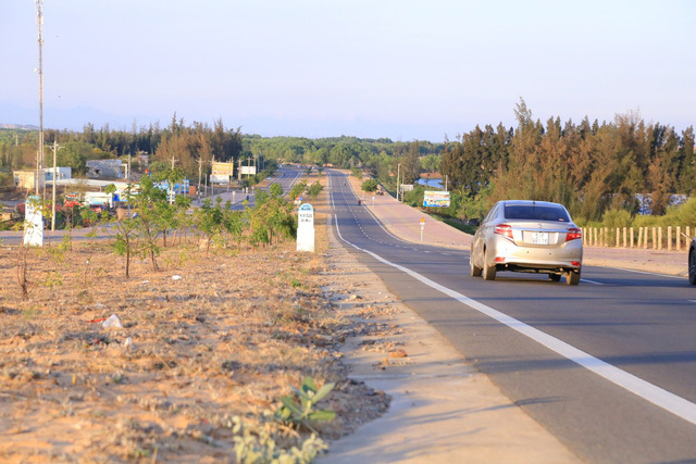 Gom hơn 80 ha đất ven biển ở Bình Thuận, chủ đất khai báo là để làm dự án điện mặt trời 