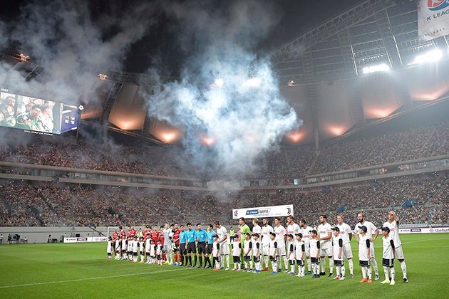 Ronaldo ngồi dự bị, Juventus suýt thua trên đất Hàn Quốc