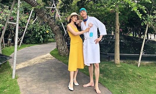 Quốc Trường hội ngộ Bảo Thanh ở Hà Nội, diện bộ đồ