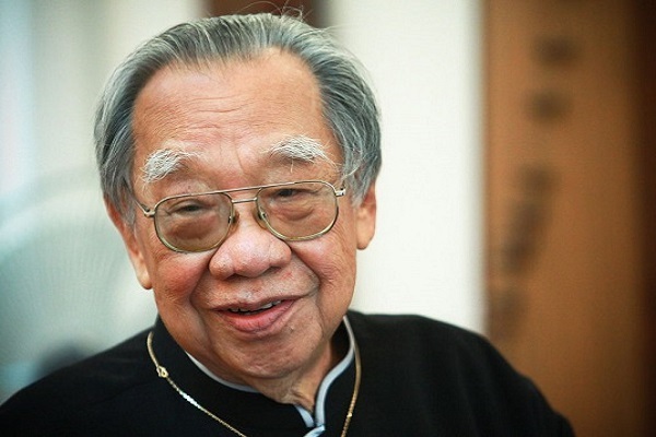 Cố GS. Trần Văn Khê: 'Ngài chơi với ai mà không biết một áng văn nào của nước Việt'